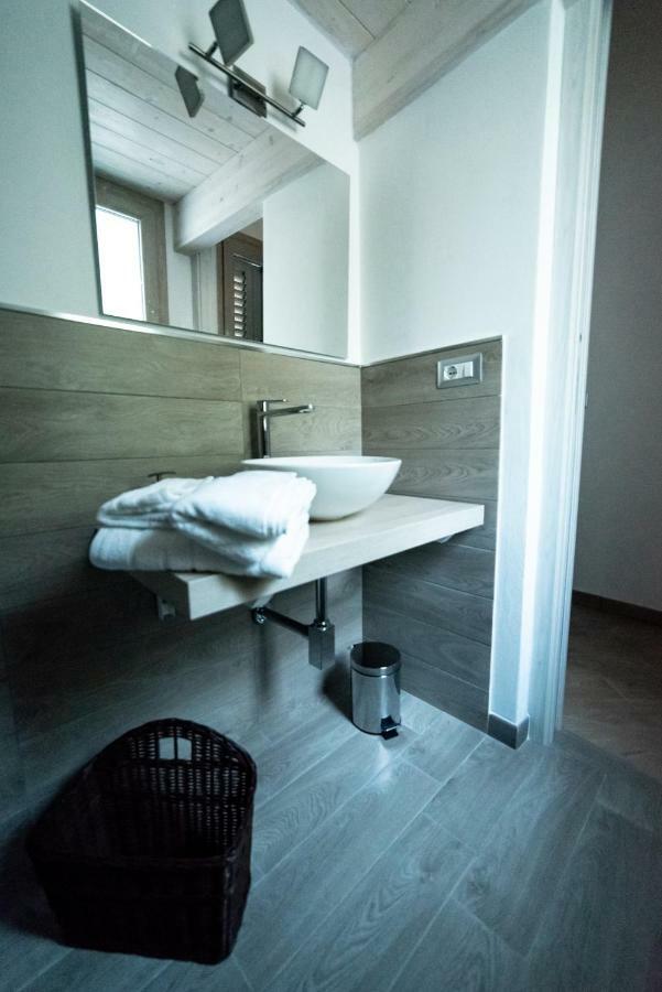 Bed and Breakfast Memento Ossi Экстерьер фото
